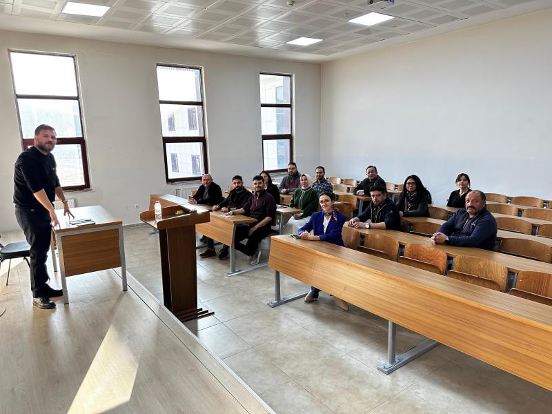 🌐 Sağlık Hizmetleri Meslek Yüksekokulunda Akademik ve İdari Değerlendirme Toplantısı Gerçekleştirildi