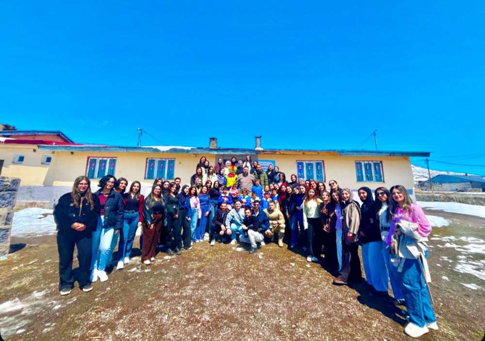 Minik Kalplere Büyük Dokunuş: Çocuk Bakımı ve Gençlik Hizmetleri Bölümümüz Köy Okullarına Umut Taşıyor